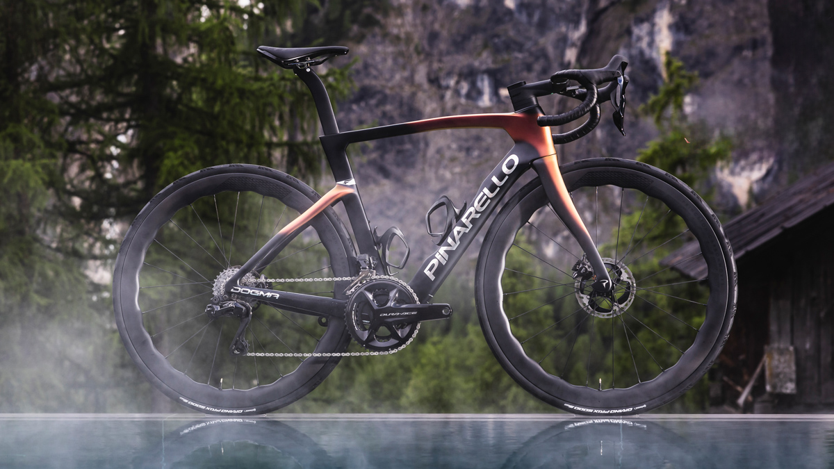 Pinarello Dogma F 2025: Fausto nos cuenta sobre su crianza…